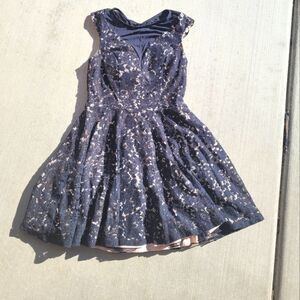 WAY- IN NORDSTROM Lace Overlay Dress